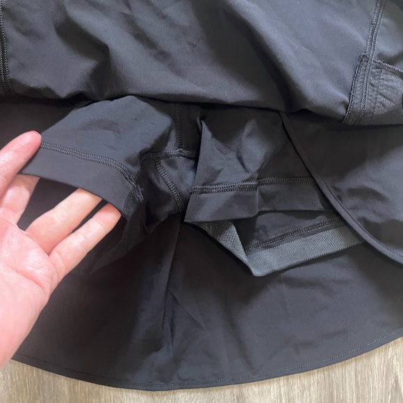 Lululemon skort - Picture 4 of 8